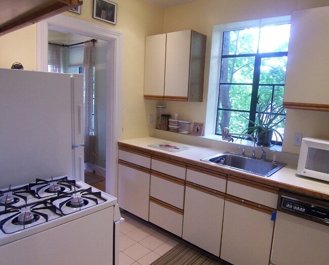 97 Strathmore Rd, Brighton, MA 02135 - photo 6