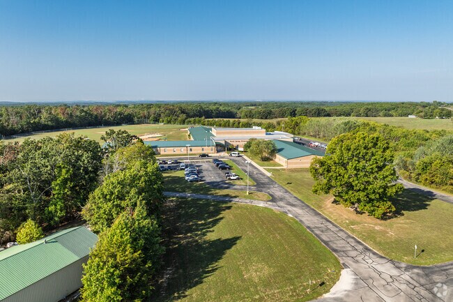Reeds Spring Elementary School is located in west Reeds Spring.