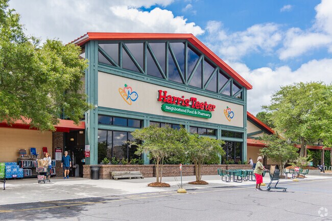 Harris Teeter in the Shoppes at Seaside Farms is a popular grocery store near Oyster Point.
