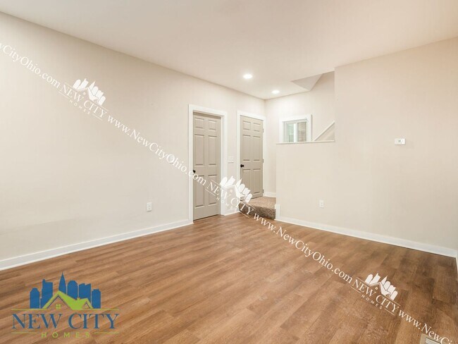 1390-1392 Sullivant Ave unit 1390, Columbus, OH 43223 - photo 5