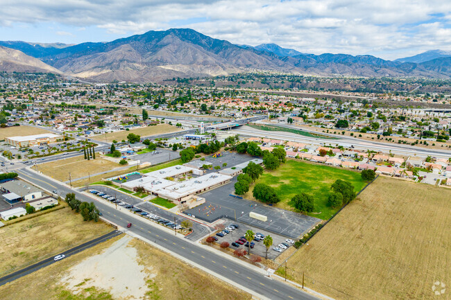 Thompson Elementary: Sprawling campus, fostering growth and learning