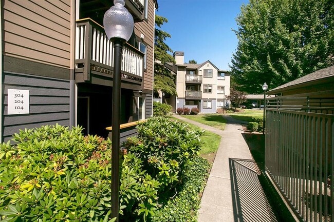 Plum Tree Park Apartments, Renton, WA 98057 - photo 3