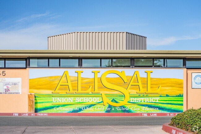 Alisal High School offer different programs to help students excel.