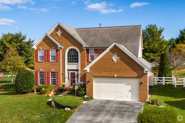 Colonial inspired modern homes are often nestled on cozy cul-de-sacs in Middletown.