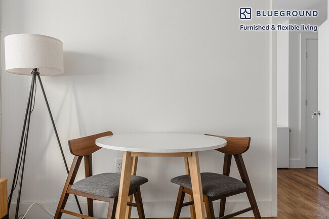 345 W 30th St unit FL6-ID1756, New York, NY 10001 - photo 5