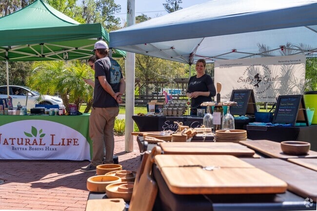 The Palm Valley Farmers Market is an outdoor/indoor market.