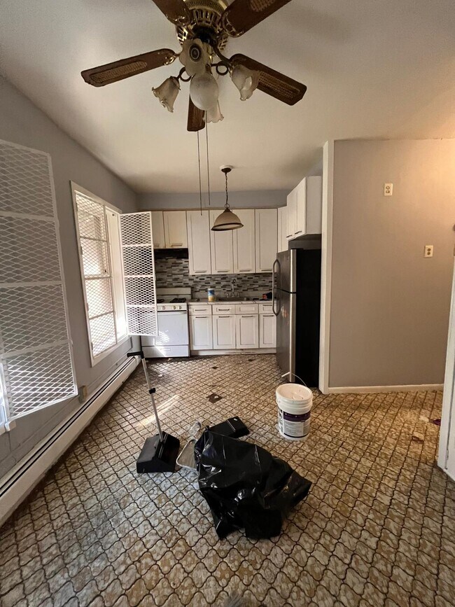 110 Baldwin Ave unit 2L, Jersey City, NJ 07306 - photo 3