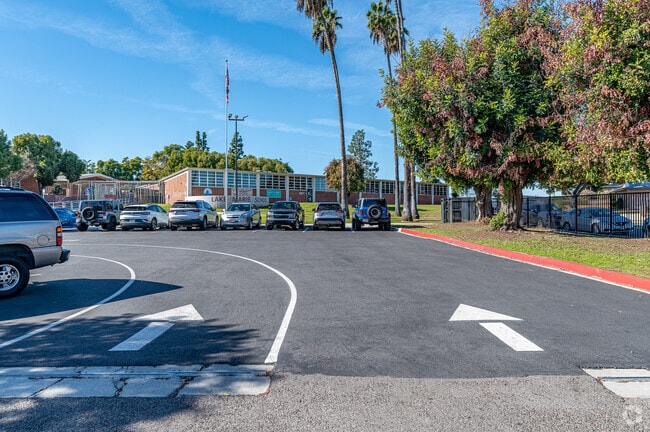 The entrance to Lake Marie Elementary School in Whiiter