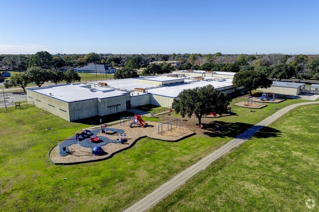 Taylor ray Elementary epitomizes academic excellence in Rosenburg.