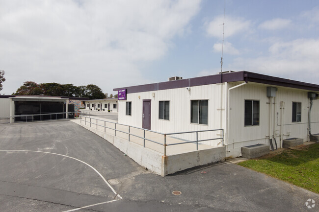 Shery High has wheel chair accessible entrances.