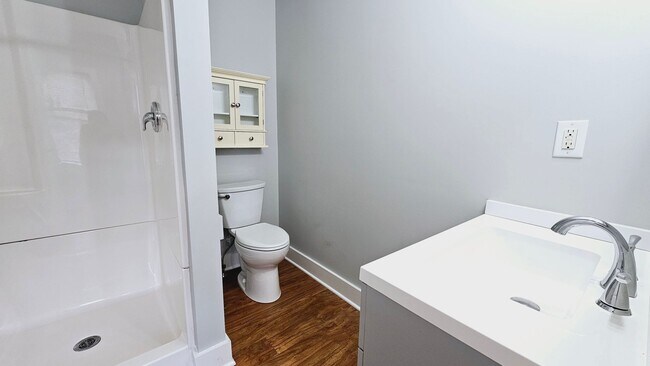 51-53-53 Barrett St unit . A, Burlington, VT 05401 - photo 5