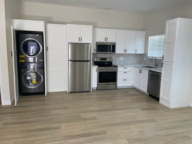 3301 N 66th Place unit D, Scottsdale, AZ 85251 - photo 2