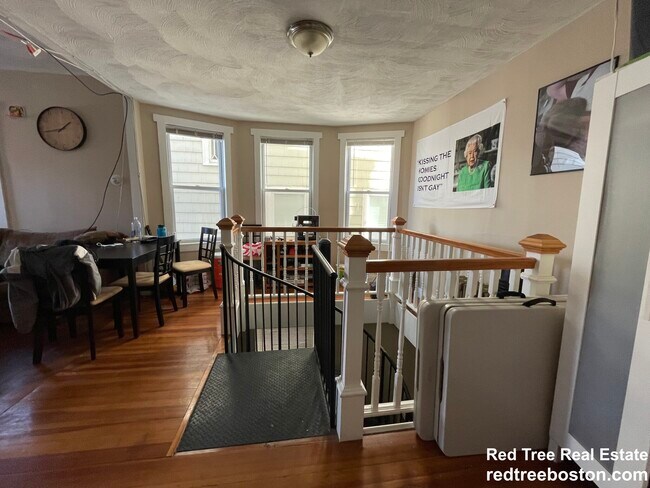 72 Hillside St, Roxbury Crossing, MA 02120 - photo 6