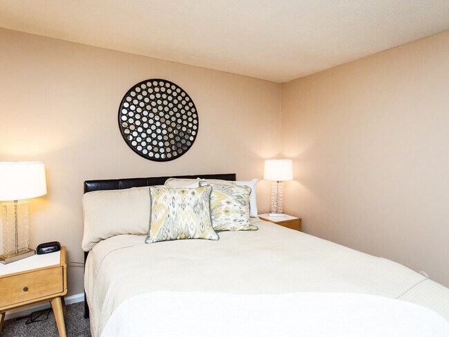 Wake Robin Apartments, Columbus, OH 43229 - photo 5