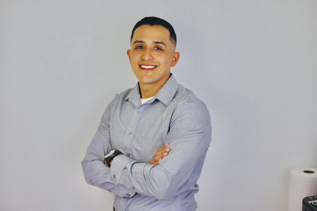 Agent Photo