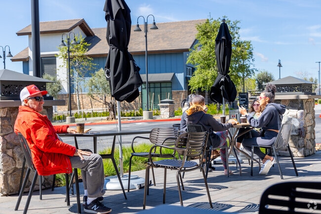 Shop and unwind at The Vineyards, Porter Ranch’s premier lifestyle center.