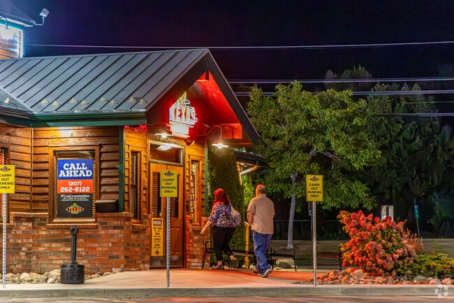 Other nearby dining options in Veazie include Texas Roadhouse.