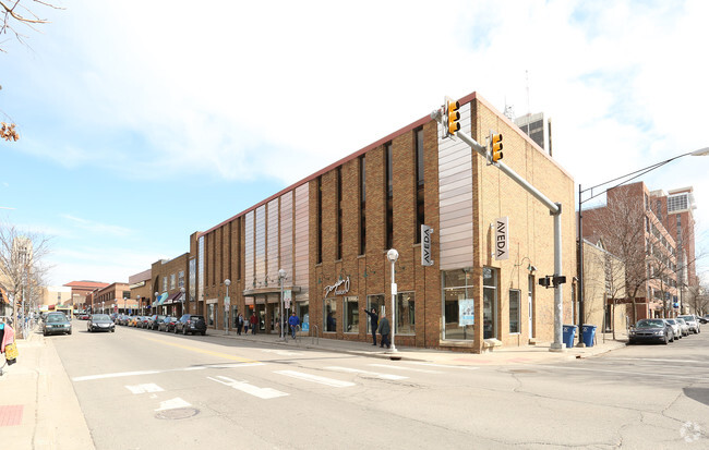 307 Thompson