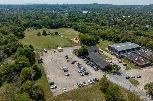Smithson Craighead Academy has ample parking for all parents and teachers in Madison.