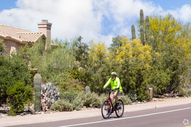 Many interconnecting paved trails and bike lanes can be found throughout DC Ranch.