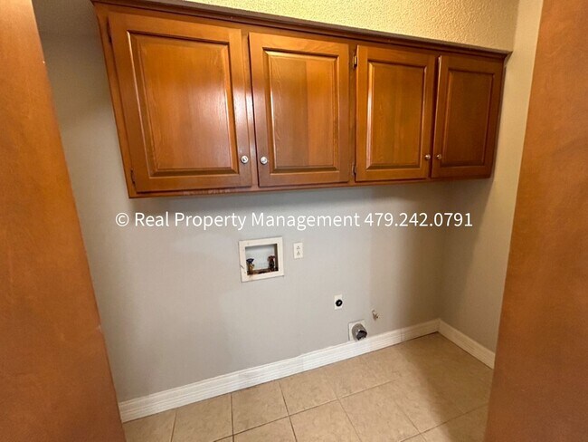 2320 S 50th St, Fort Smith, AR 72903 - photo 7