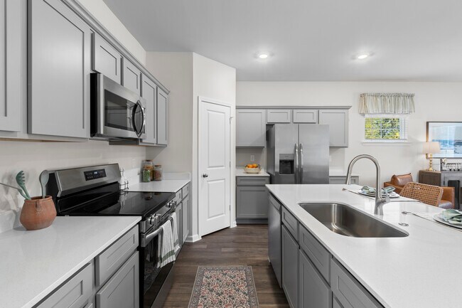 112 Lilac Loop, Greenwood, SC 29646 - photo 5