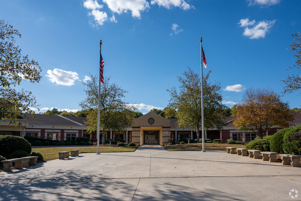 Brookside Elementary School provides education in the neighborhood of 
Gastonia.