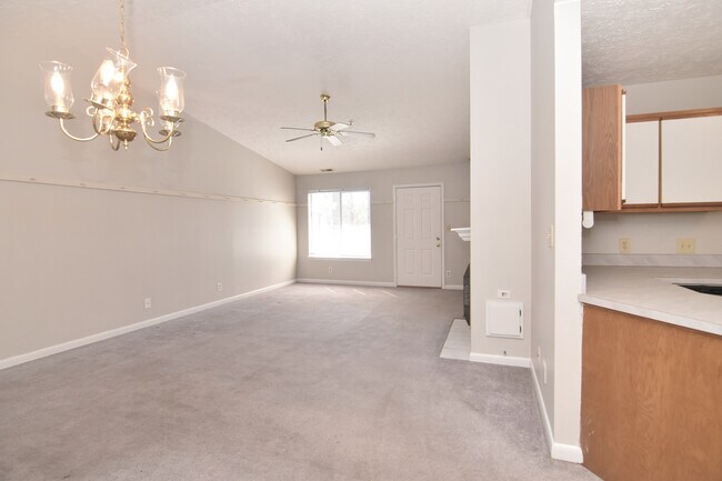 3371 Galleria Dr unit 25, Fayetteville, NC 28303 - photo 7