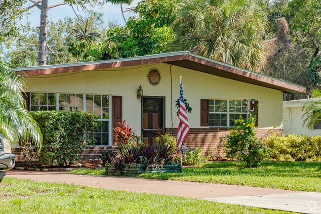 Many single family homes in Outer Fort Pierce offer manicured lawns and lush landscaping.