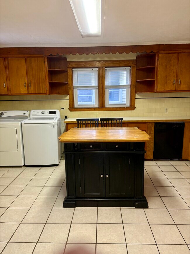 32 Harley Ave, Everett, MA 02149 - photo 4