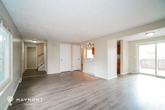 3472 Green Meadows St, Columbus, OH 43207 - photo 6