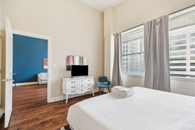 925 Common St unit ID1266904P, New Orleans, LA 70112 - photo 7