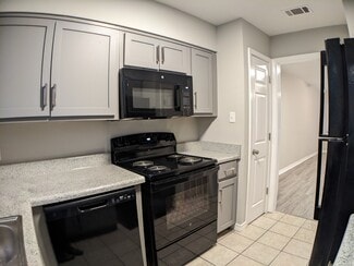 529 E Pass Rd, Gulfport, MS 39507