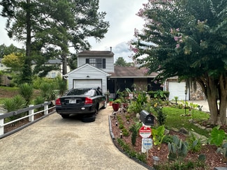 709 Pine Tree Trail, College Park, GA 30349