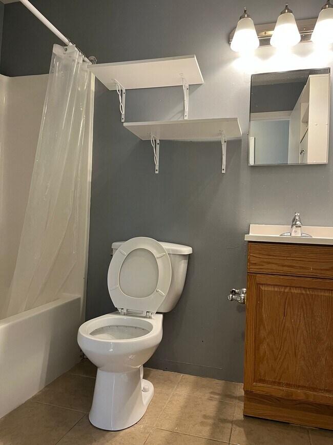 35 Fairview Ave unit 2, Jersey City, NJ 07304 - photo 4