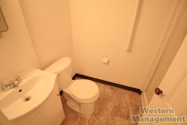1123 N 26th St unit 1123 N 26th, Billings, MT 59101 - photo 5