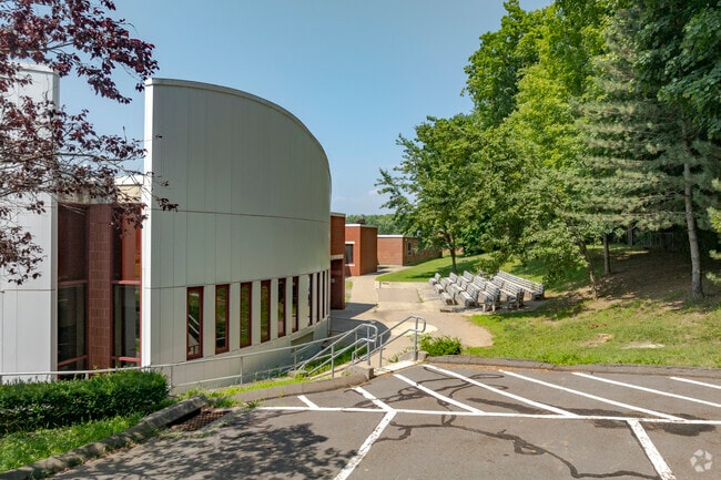 Dodd Middle School is located at 100 Park Place in Cheshire, CT.