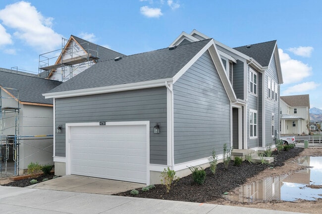 6738 W Docksider Dr, South Jordan, UT 84009 - photo 2