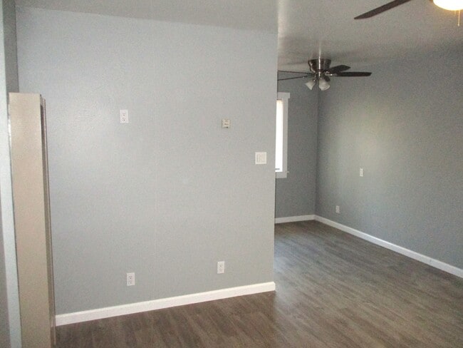 326 V St unit . 3, Sacramento, CA 95818 - photo 3