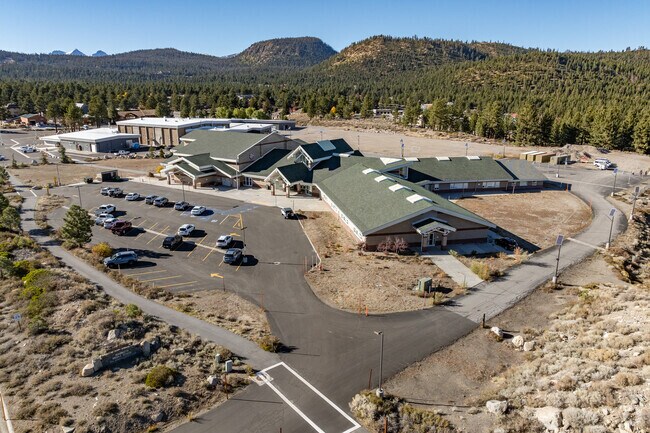 Mammoth Middle School is conveniently located next to the elementary and high schools in Mammoth Lakes.