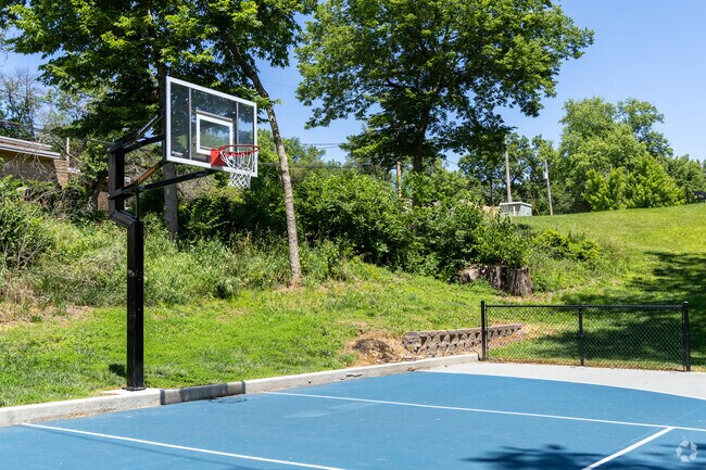 If you love basketball, Kimball Park has you covered.