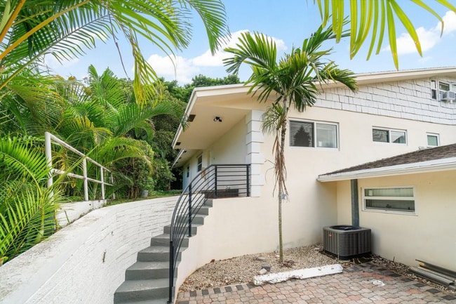 434 SW 9th St, Boca Raton, FL 33432 - photo 2