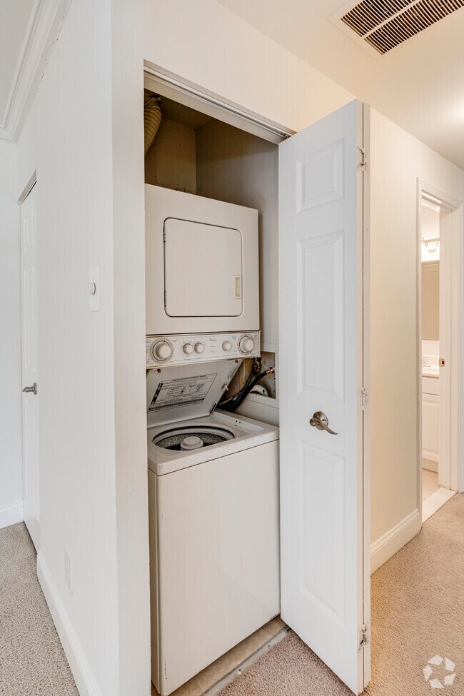 The Apartments at The Sycamores, Reston, VA 20190 - photo 7