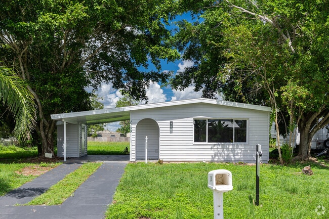 Alabama includes bungalow-style homes with shade trees and private yards.