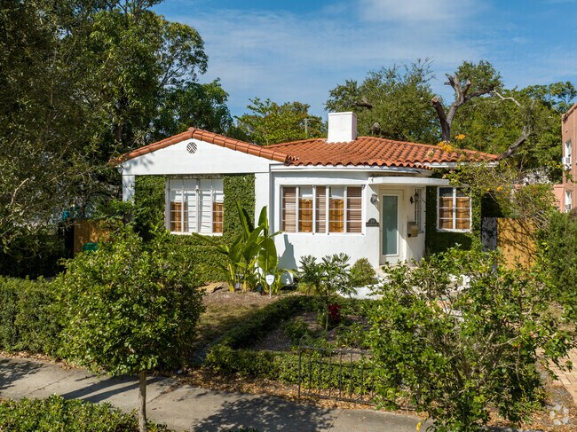 Single family homes have lush yards in the Miami Design District.