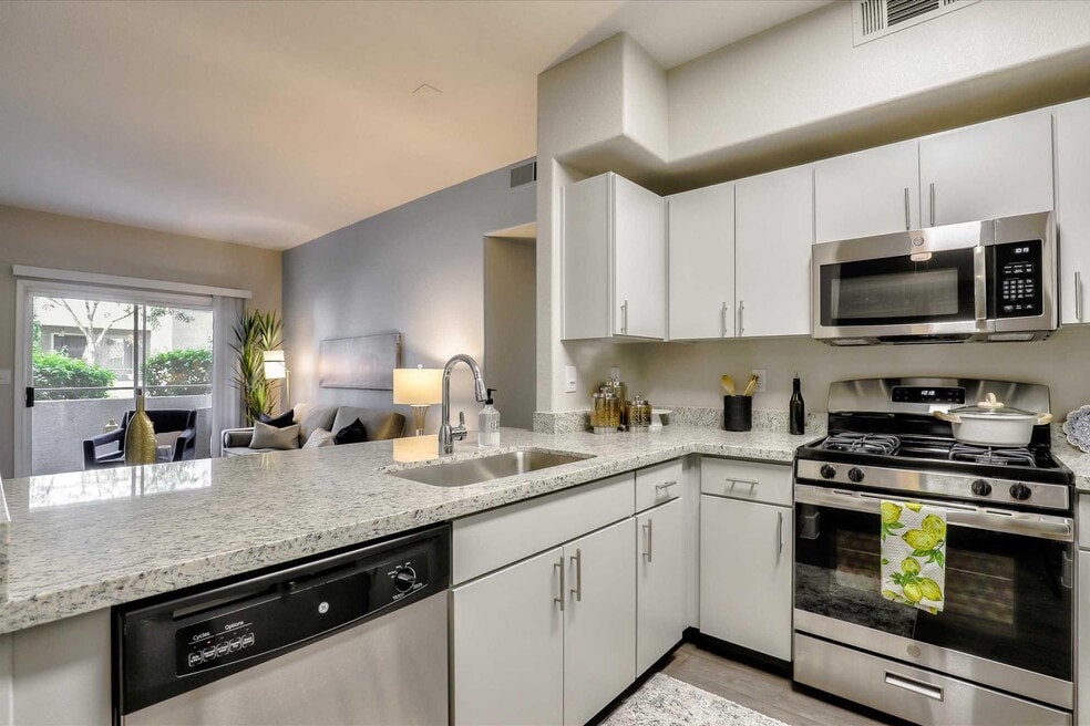 South Valley Ranch, Henderson, NV 89011 - photo 1