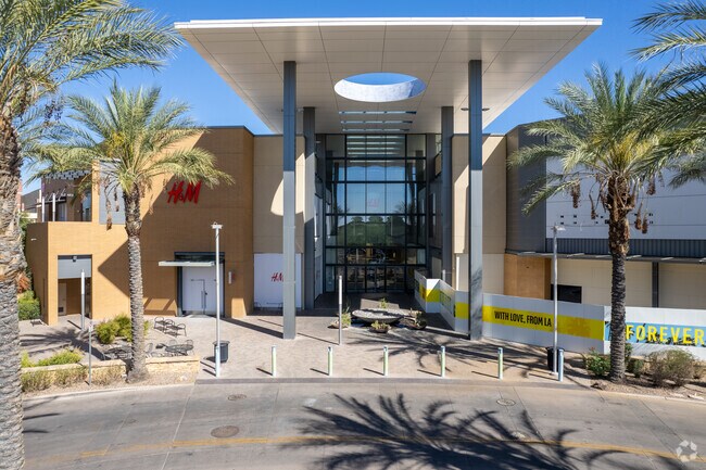 The entrance to the Tucson Mall in the Limberlost neighborhood.