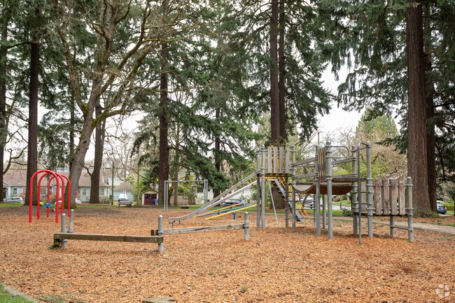 Playground at the Oregon Park in the Kerns Neighbor.