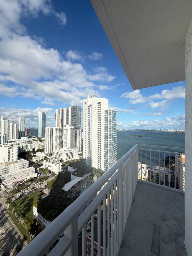 100 NE 23rd St unit 2, Miami, FL 33137 - photo 2