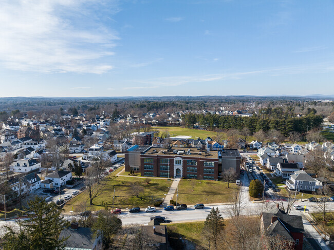 Mount Pleasant Elementary School in Nashua, NH serves grades K-5.